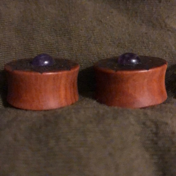 Wooden amethyst mandala plugs - Picture 3 of 4